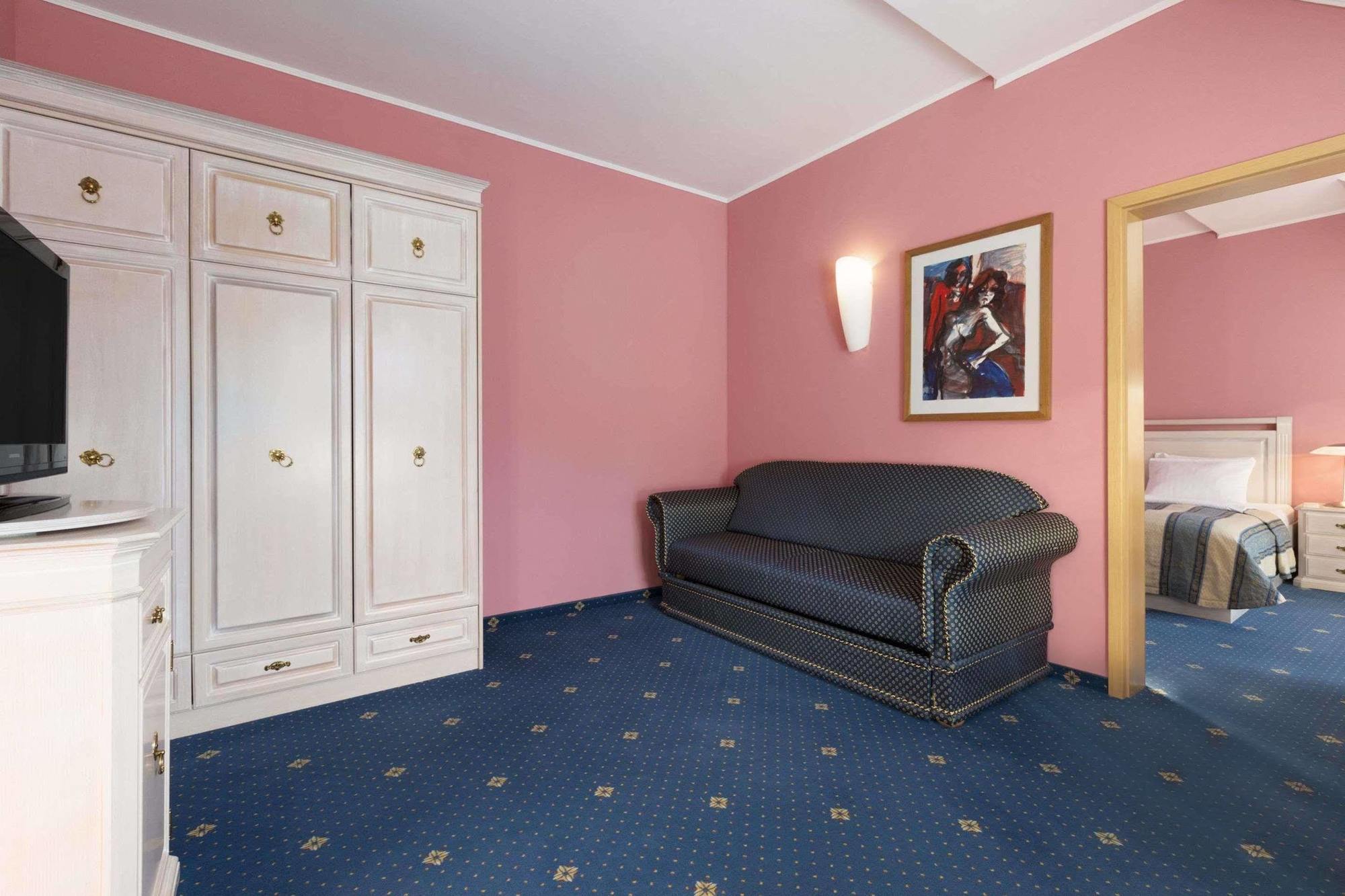 Ramada Hotel & Suites קרנייסקה גורה מראה חיצוני תמונה