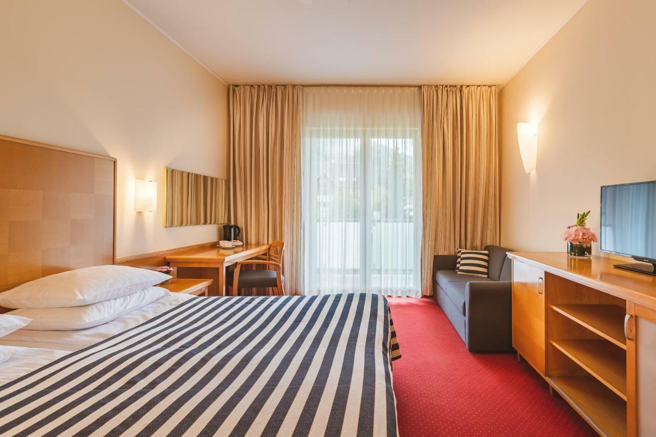 Ramada Hotel & Suites קרנייסקה גורה מראה חיצוני תמונה